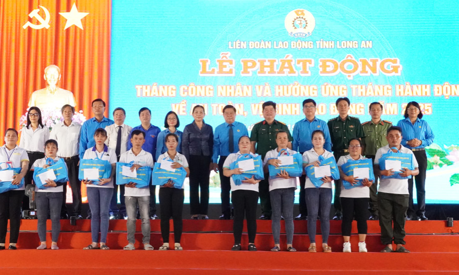 Hướng về công nhân, lao động