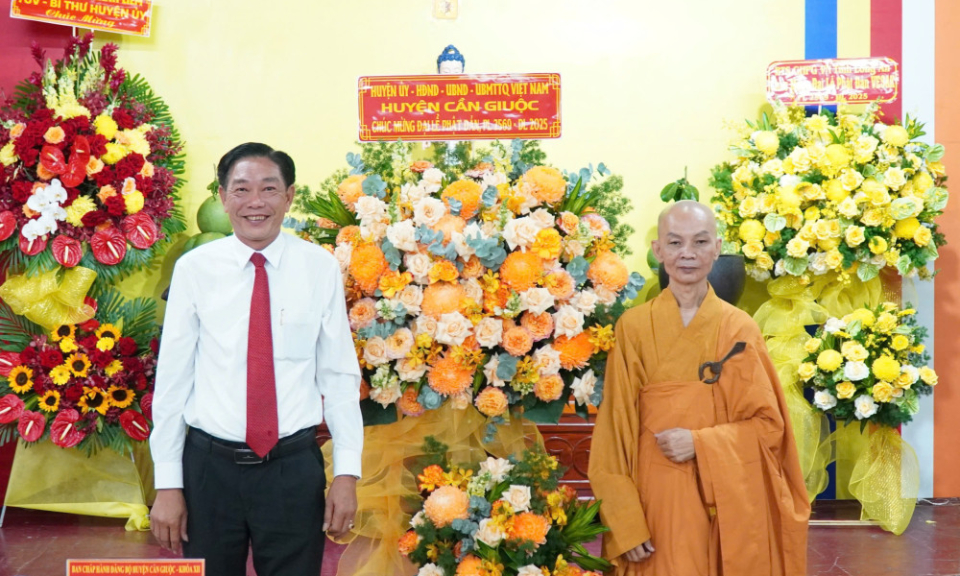 Ban Trị sự Giáo hội Phật giáo Việt Nam huyện Cần Giuộc tổ chức Đại lễ Phật đản 