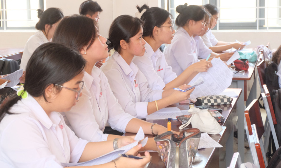 Nỗ lực hơn sau kỳ thi thử tốt nghiệp THPT 2025