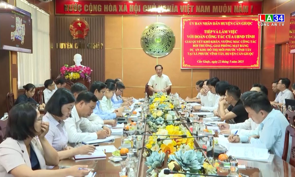 Chủ tịch UBND tỉnh làm việc với huyện Cần Giuộc