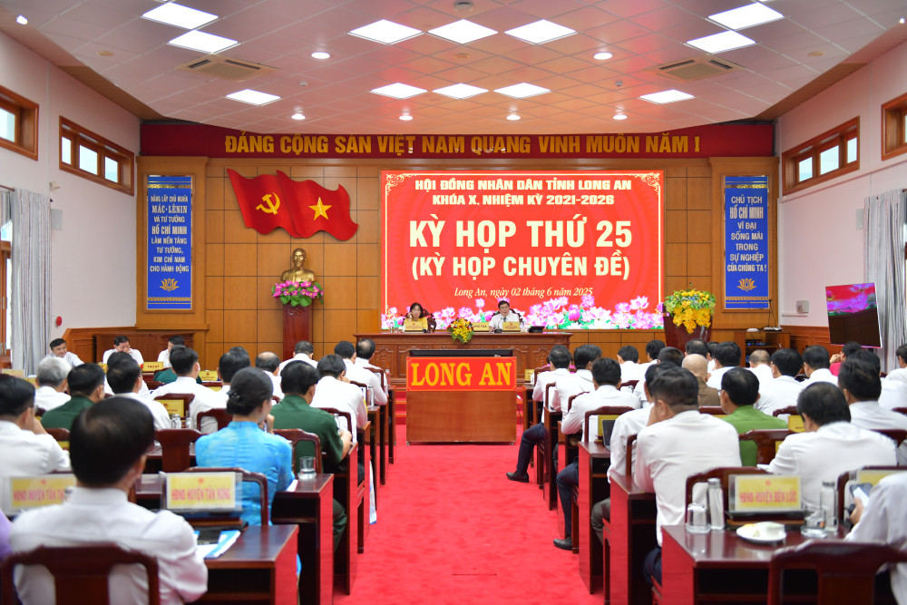 Đại biểu dự Kỳ họp thứ 25, HĐND tỉnh Long An khóa X, nhiệm kỳ 2021-2026 (Ảnh: Kiên Định)