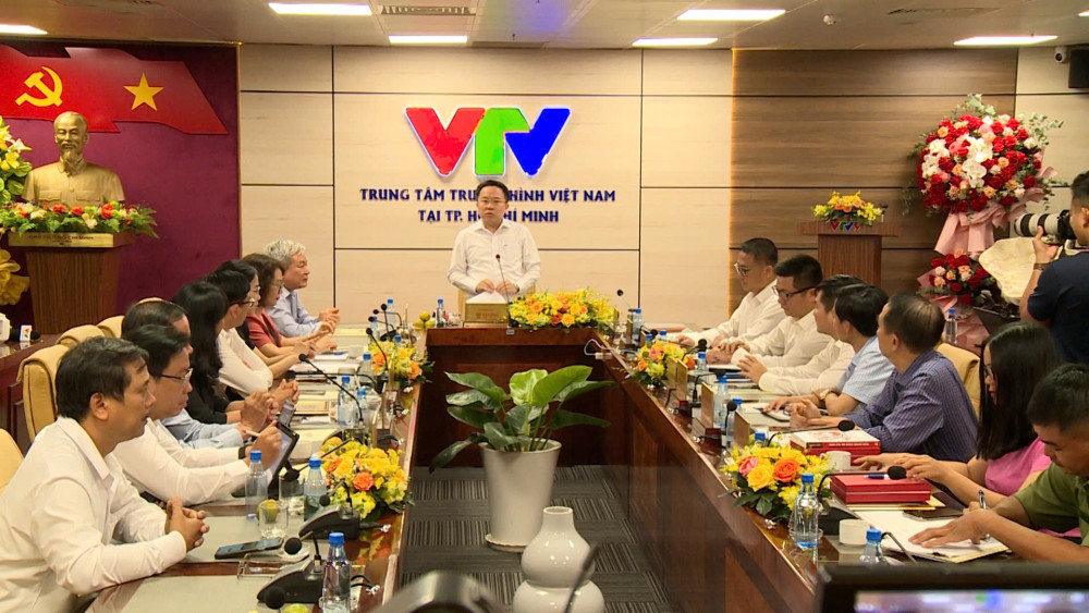 Lãnh đạo các cơ quan báo chí tham dự hội nghị