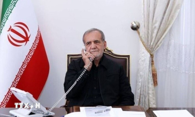 Tổng thống Iran Masoud Pezeshkian. (Ảnh: IRNA/TTXVN)