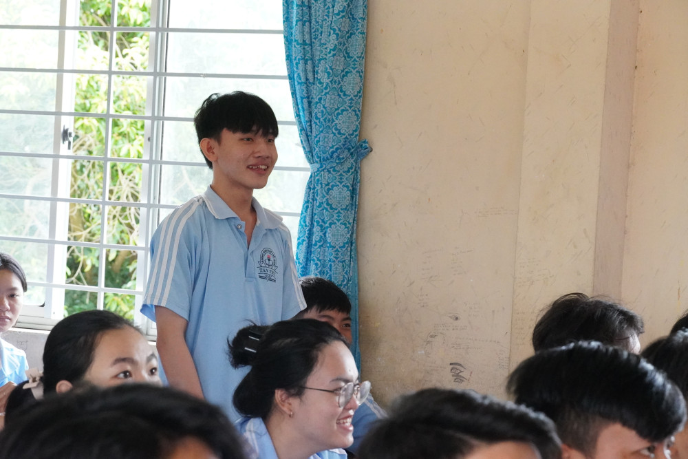 Học sinh nỗ lực trong học và ôn tập