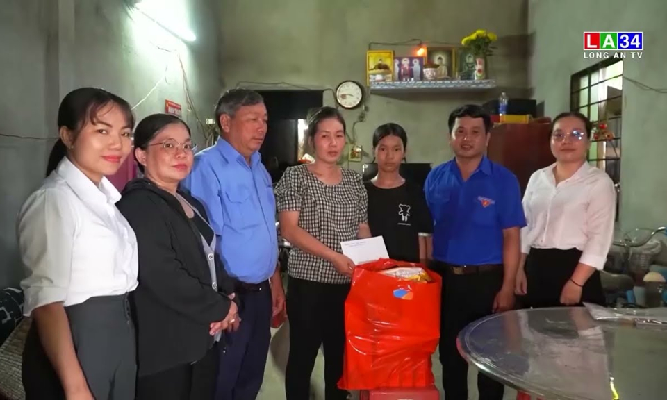 Sưởi ấm những trái tim thơ