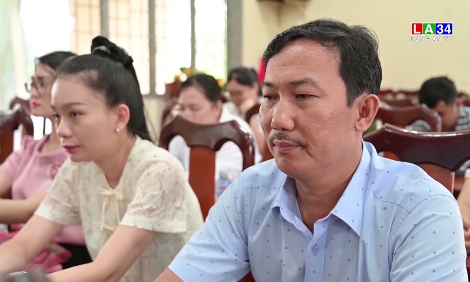 Bến Lức: Đại biểu HĐND tỉnh, huyện tiếp xúc cử tri