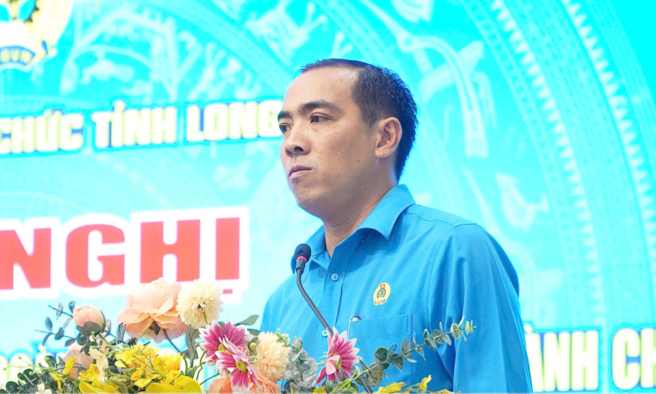 Công bố quyết định giải thể các công đoàn cơ sở trực thuộc Công đoàn Viên chức tỉnh 