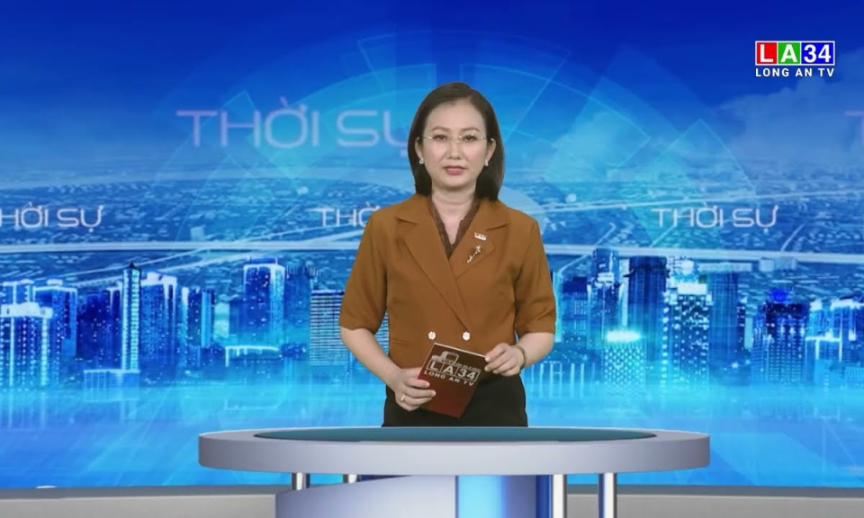 PCT UBND tỉnh – Phạm Tấn Hòa tặng quà trẻ em huyện Thủ Thừa