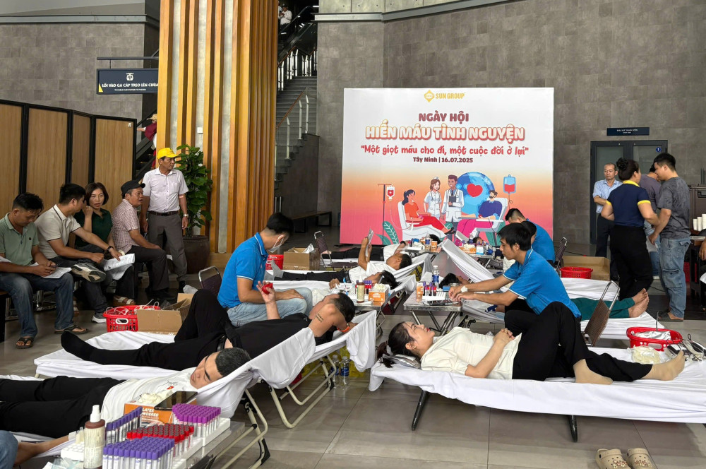 Quang cảnh Ngày hội hiến máu tình nguyện