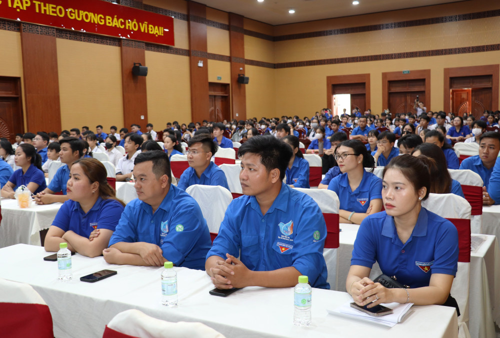 Đông đảo đoàn viên, thanh niên tham gia chương trình