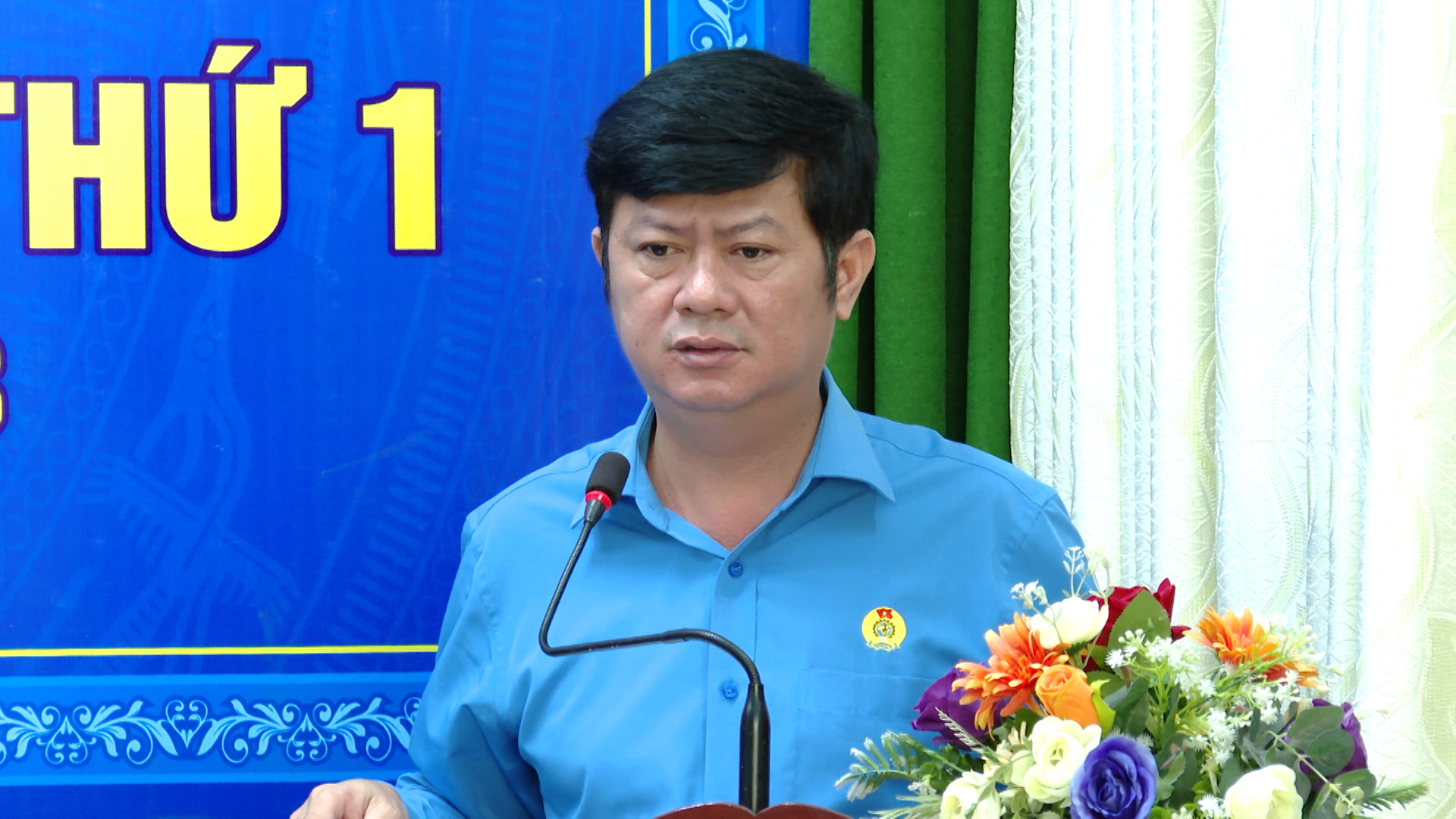 Phó Chủ tịch UBMTTQ Việt Nam tỉnh, Chủ tịch Liên đoàn Lao động tỉnh Trần Lê Duy phát biểu tại hội nghị
