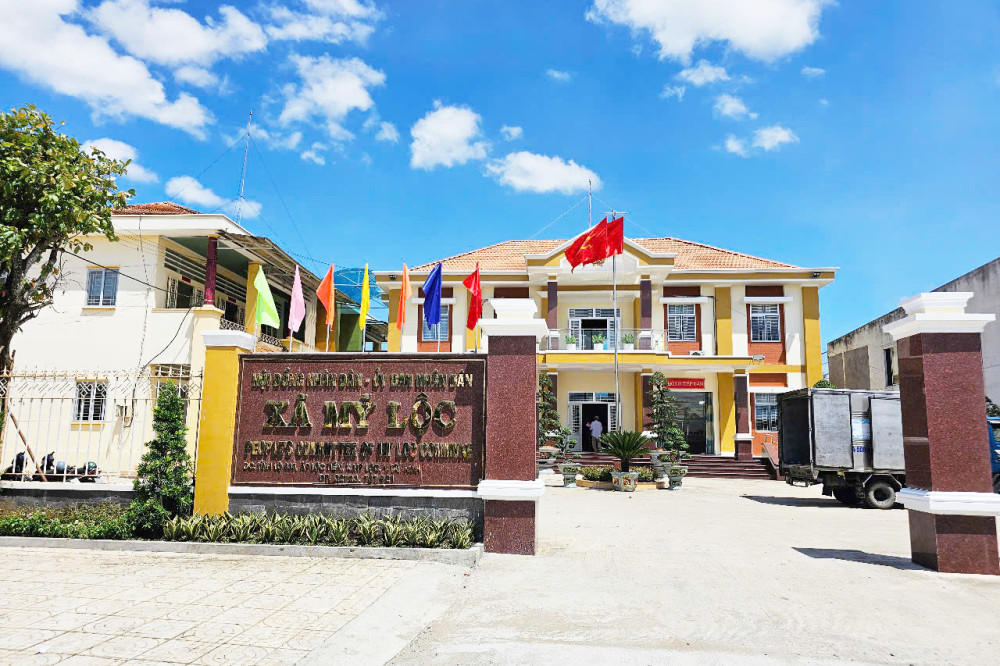 Trụ sở xã Mỹ Lộc