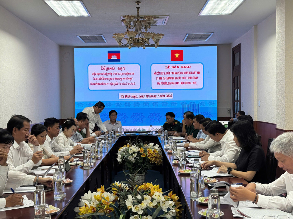 Đại biểu tham dự tại cuộc họp