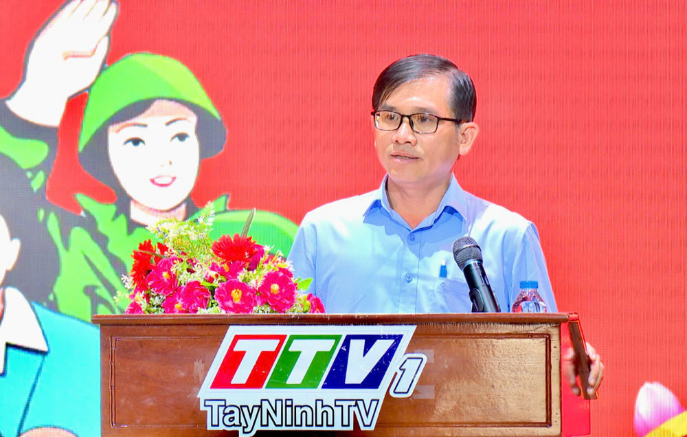 Tổng Biên tập Báo và phát thanh, truyền hình Tây Ninh Lê Hồng Phước phát biểu khai mạc ngày hội 