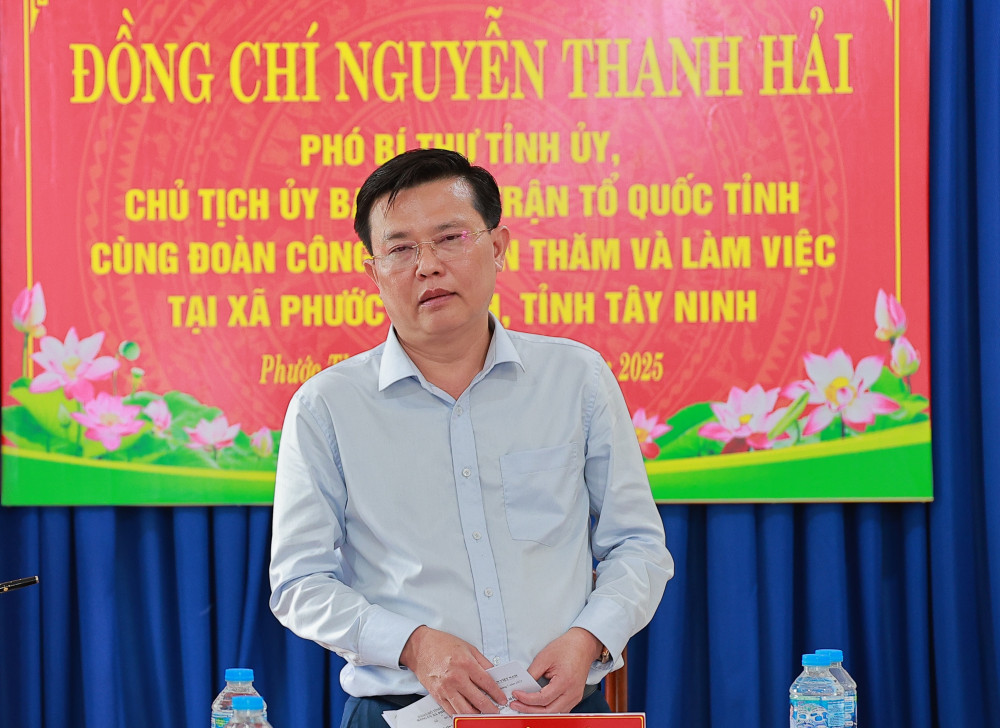 Phó Bí thư Tỉnh ủy, Chủ tịch UBMTTQ Việt Nam tỉnh Nguyễn Thanh Hải phát biểu kết luận tại buổi làm việc
