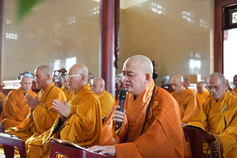 Tụng kinh tưởng niệm các anh hùng, liệt sĩ