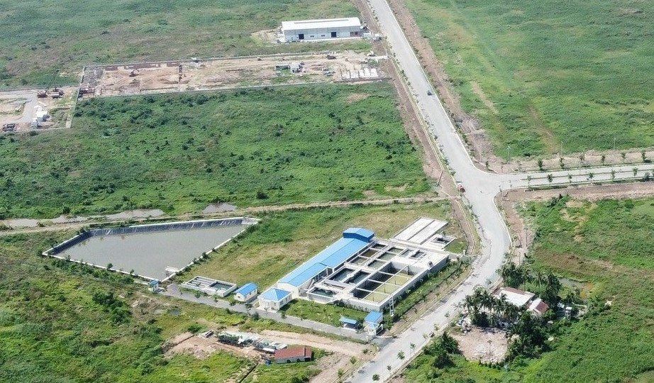 Diện tích đất sạch trong các khu công nghiệp tỉnh sẵn sàng cho thuê hơn 1.000ha (trong ảnh khu công nghiệp Hựu Thạnh, xã Đức Hòa có tổng diện tích hơn 524ha đã hoàn thiện, sẵn sàng tiếp nhận, thu hút đầu tư)