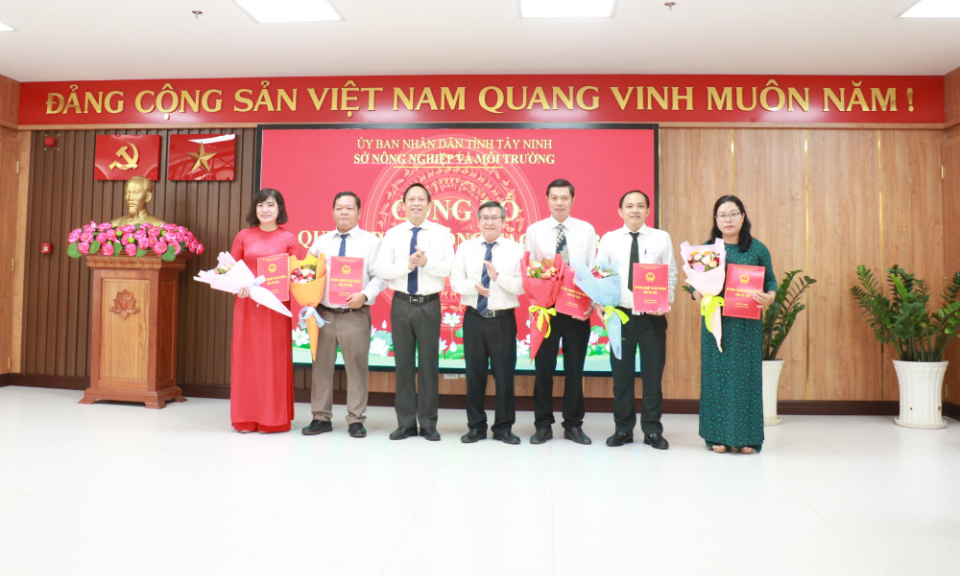 Sở Nông nghiệp và Môi trường công bố các quyết định về công tác cán bộ
