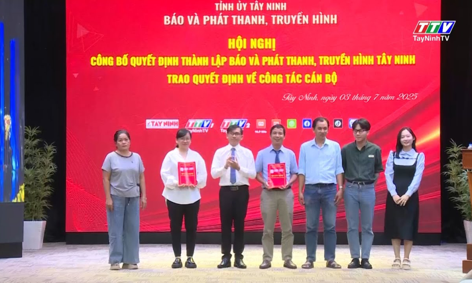 Báo và Phát thanh, Truyền hình Tây Ninh trao quyết định về công tác cán bộ