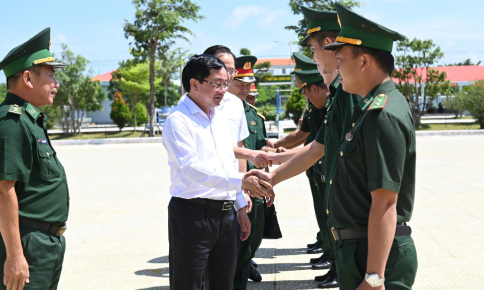 Bí thư Tỉnh ủy - Nguyễn Văn Quyết: Tích cực chăm lo cho đời sống người dân biên giới