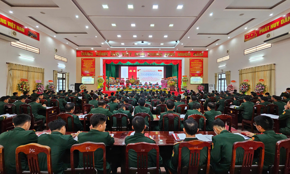 Tư lệnh Quân khu 7 dự, chỉ đạo Đại hội đại biểu Đảng bộ Sư đoàn 5