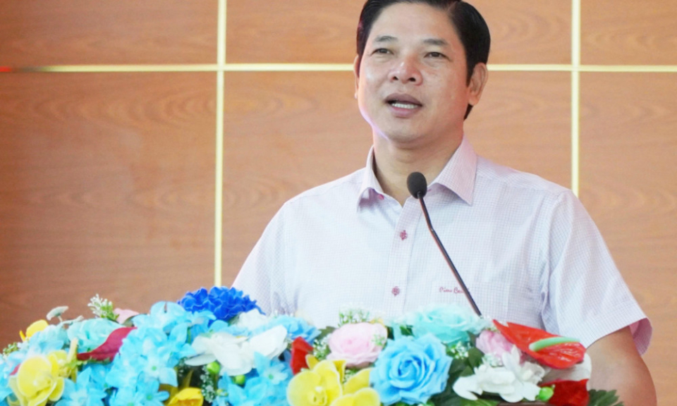 Xã Cần Giuộc họp mặt cán bộ, công chức, viên chức và người hoạt động không chuyên trách sau sáp nhập