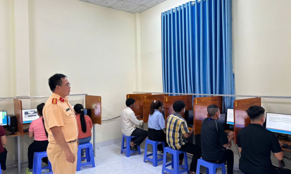 Đẩy nhanh tiến độ sát hạch, cấp giấy phép lái xe cơ giới đường bộ