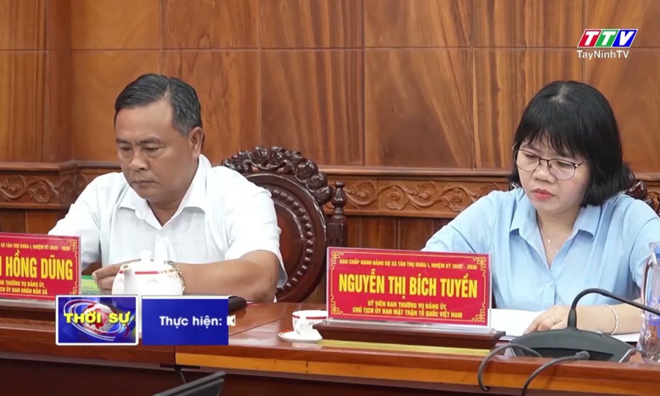 Tân Trụ: Lãnh đạo Ban Tuyên giáo và Dân vận Tỉnh ủy góp ý Báo cáo Chính trị Đại hội Đảng bộ xã