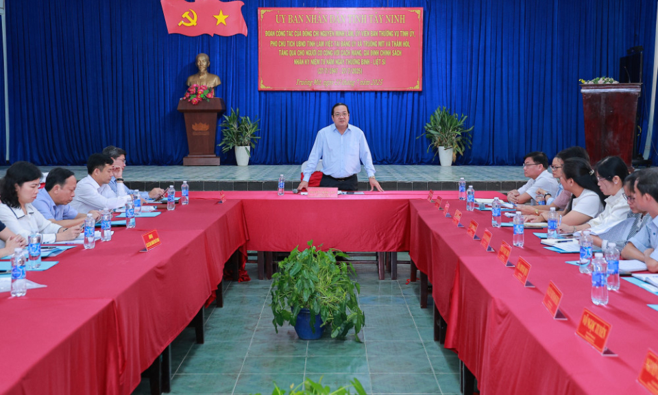 Phó Chủ tịch UBND tỉnh Nguyễn Minh Lâm: Xã Truông Mít cần phát huy thế mạnh, khâu đột phá để thúc đẩy tăng trưởng