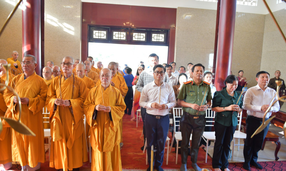UBND tỉnh - Ban Trị sự Giáo hội Phật giáo Việt Nam tỉnh: Lễ tưởng niệm các anh hùng liệt sĩ