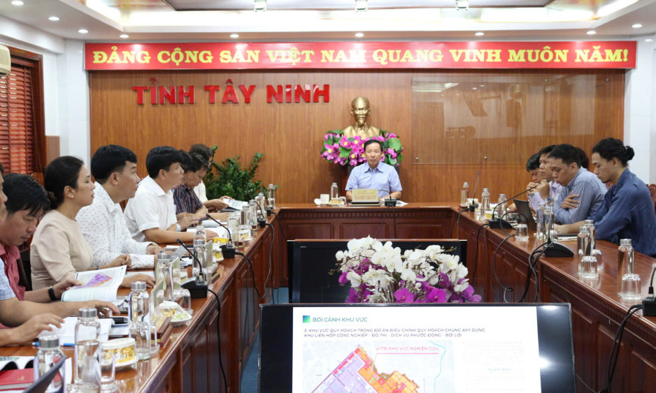 Tây Ninh: Xem xét ý tưởng phát triển Khu công nghiệp công nghệ cao và đô thị xanh 400ha