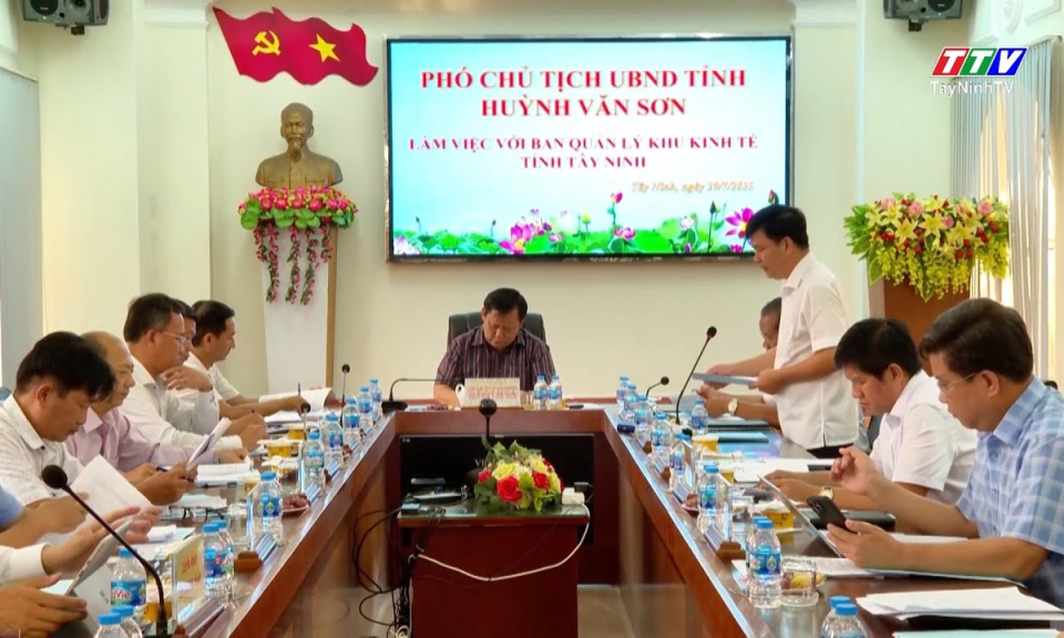 Lãnh đạo tỉnh làm việc với Ban Quản lý Khu kinh tế tỉnh