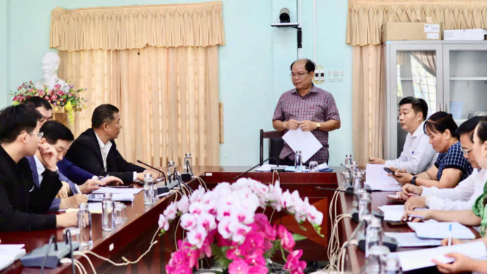 Đại diện hai bên trao đổi về chương trình hợp tác đào tạo và tuyển chọn học sinh du học trong lĩnh vực y tế và golf