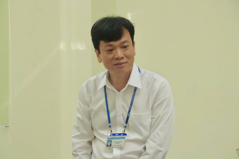 Giám đốc Kho bạc Nhà nước khu vực XVIII Mai Đăng Khuê báo cáo về những khó khăn, vướng mắc đơn vị gặp phải trong quá trình hoạt động