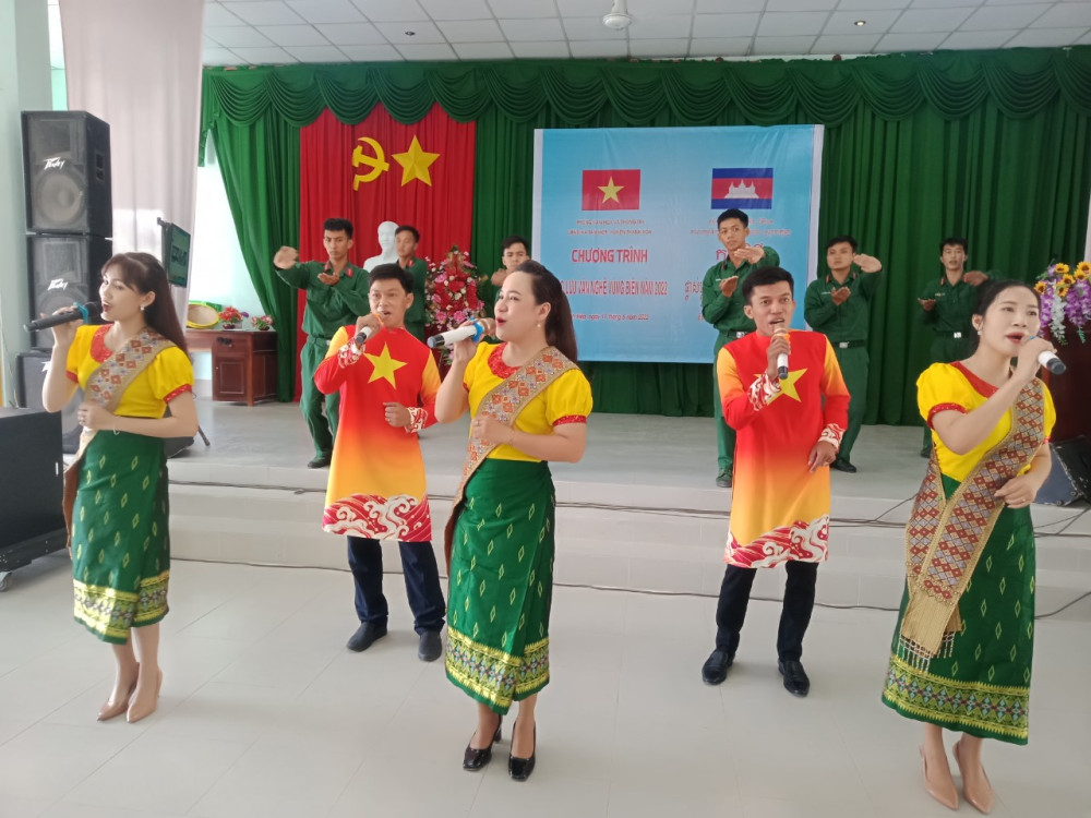 Hoạt động đối ngoại với chính quyền, lực lượng vũ trang và Nhân dân Campuchia duy trì thường xuyên, góp phần củng cố mối quan hệ đoàn kết, hữu nghị giữa hai bên