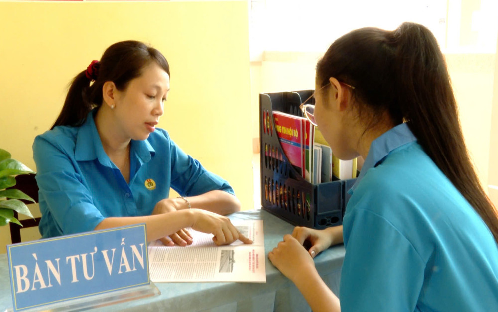 Tìm hiểu về pháp luật là nhu cầu của công nhân, lao động