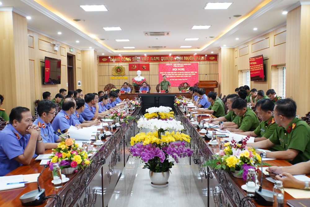 Quang cảnh hội nghị