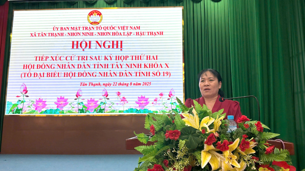 Đại biểu Hồ Thị Ngọc Lan trả lời ý kiến cử tri