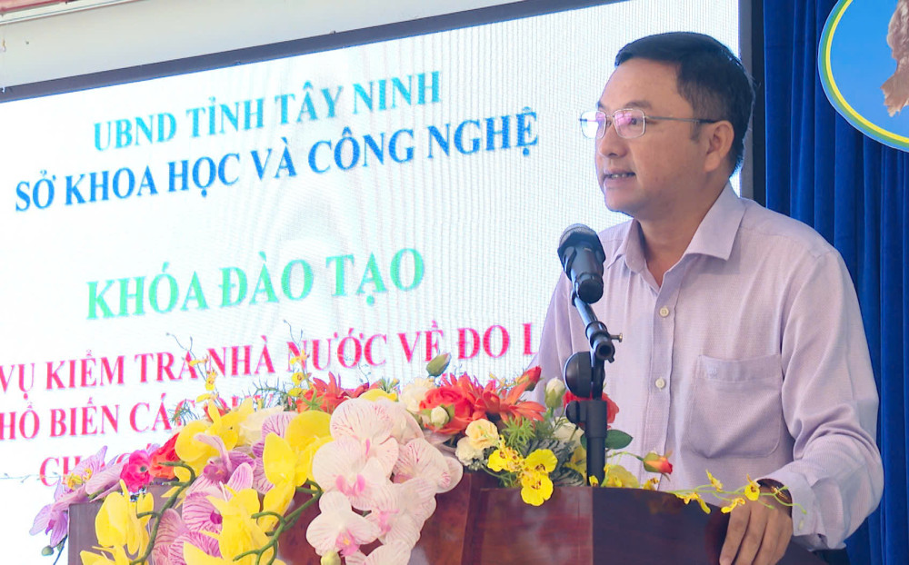 Phó Giám đốc Sở Khoa học và Công nghệ Võ Bửu Viết Cường phát biểu khai mạc khóa đào tạo 