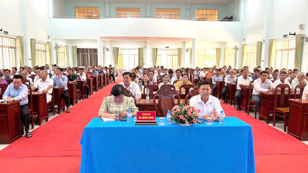 Tổ đại biểu HĐND tỉnh Tây Ninh có cuộc tiếp xúc với 155 cử tri của 4 xã: Tân Thạnh, Nhơn Ninh, Nhơn Hòa Lập và Hậu Thạnh