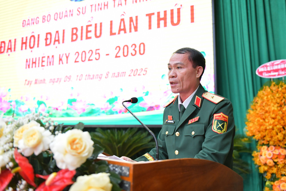 Thiếu tướng Trần Ngọc Minh - Phó Tư lệnh Quân khu 7, phát biểu chỉ đạo tại đại hội