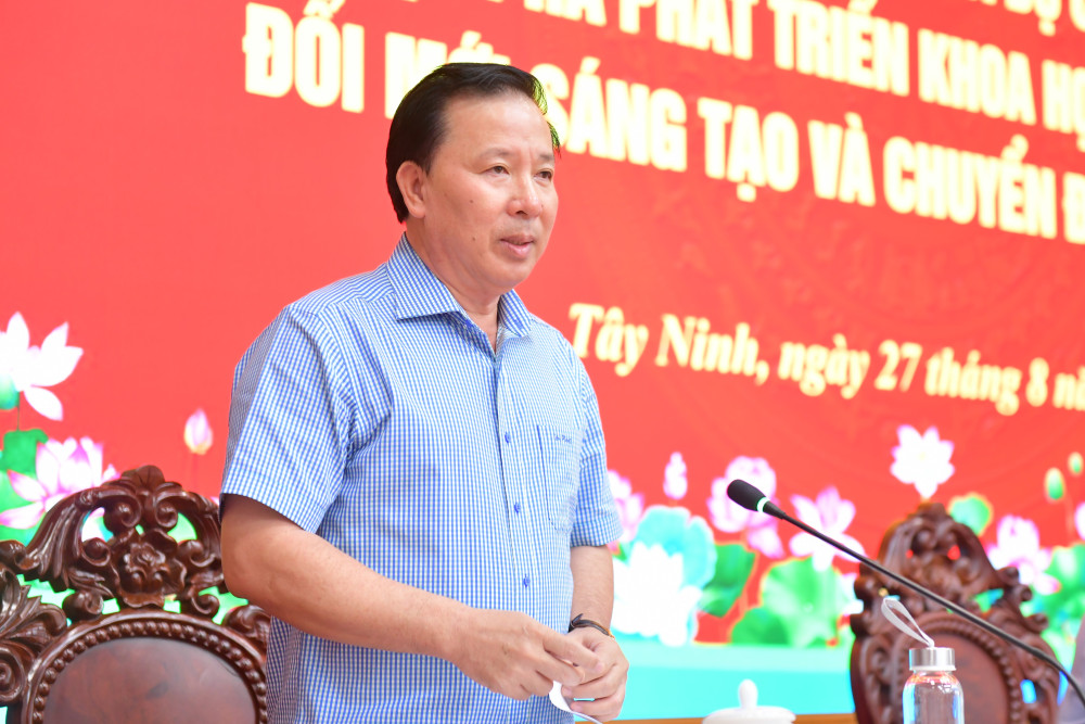 Phó Bí thư Tỉnh ủy, Chủ tịch UBND tỉnh Nguyễn Văn Út đưa ra một số giải pháp để thực hiện các nhiệm vụ Nghị quyết số 57