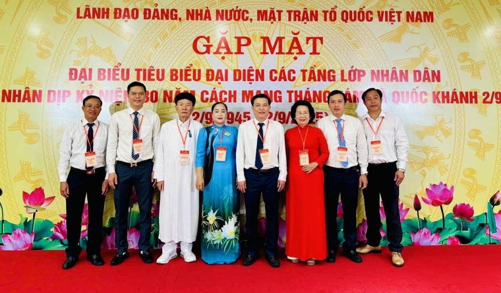 Đoàn đại biểu tỉnh Tây Ninh tham dự gặp mặt lãnh đạo Đảng, Nhà nước