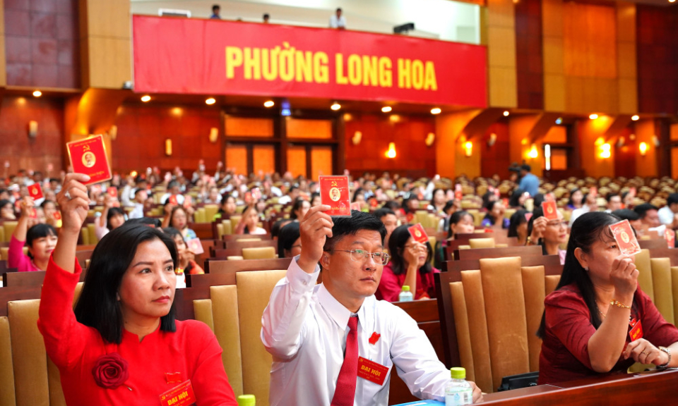 Đại hội Đảng bộ phường Long Hoa lần thứ I: Nhiều ý kiến tâm huyết góp ý các dự thảo văn kiện