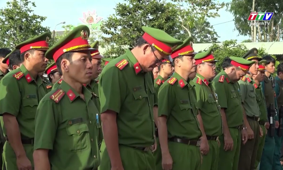 Tân Thạnh: Công an xã ra quân đợt cao điểm tấn công trấn áp tội phạm