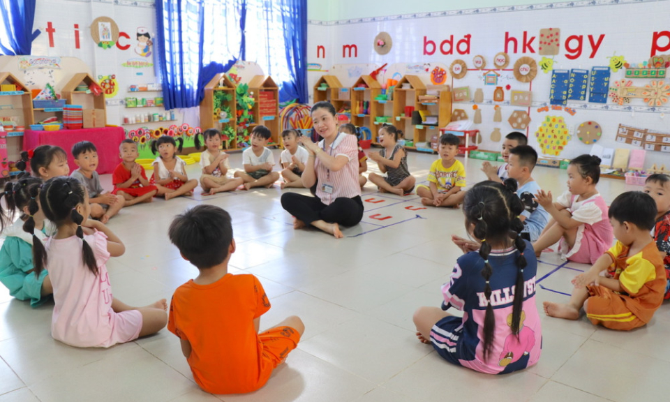 Thiếu giáo viên - chuyện dài nhiều tập