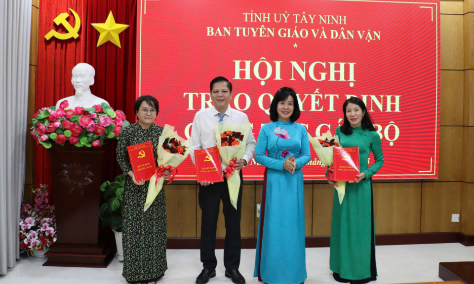 Ban Tuyên giáo và Dân vận Tỉnh ủy Tây Ninh công bố quyết định về công tác cán bộ