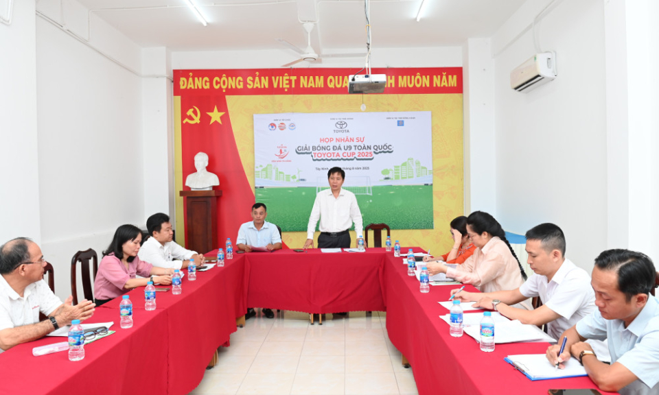 Họp Ban Tổ chức giải Bóng đá U9 toàn quốc - Toyota Cup 2025