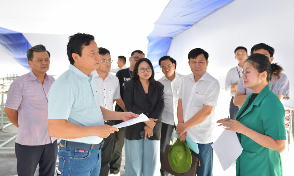Phó Chủ tịch UBND tỉnh Phạm Tấn Hòa kiểm tra công tác chuẩn bị khởi công các dự án trọng điểm