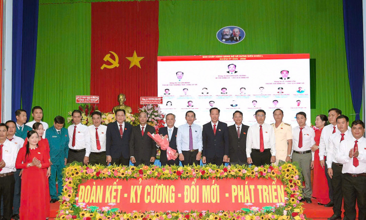 Đồng chí Nguyễn Quốc Khánh giữ chức vụ Bí thư Đảng ủy xã Hưng Điền nhiệm kỳ 2025 – 2030